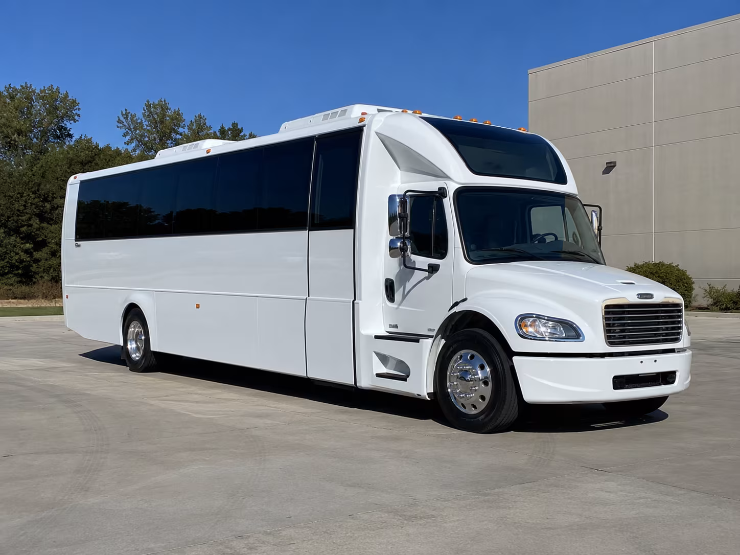cape coral 28 passenger party bus